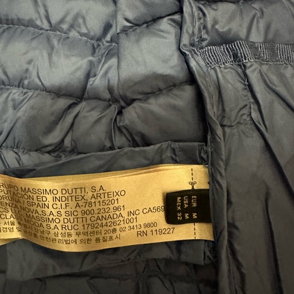 Massimo Dutti Lightweight Puffer Vest - Picture 8 of 8